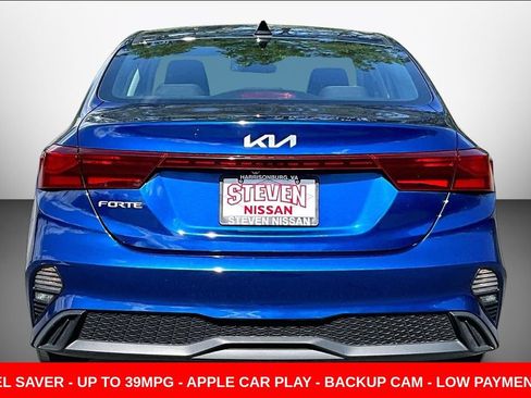Used 2022 Kia Forte LXS FWD image 5