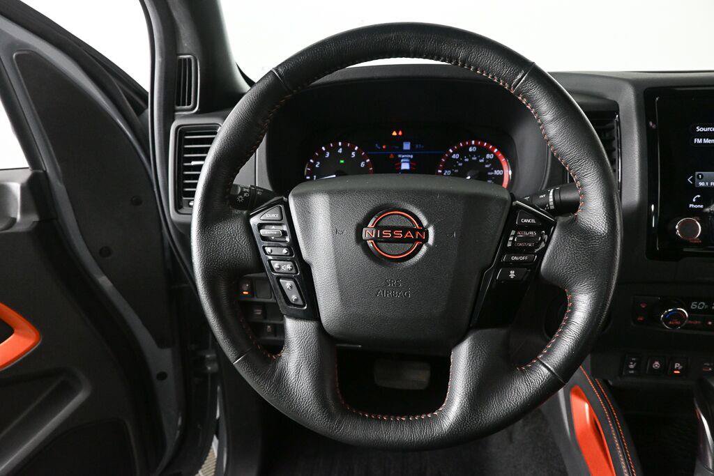 Used 2022 Nissan Frontier Pro-X RWD image 2