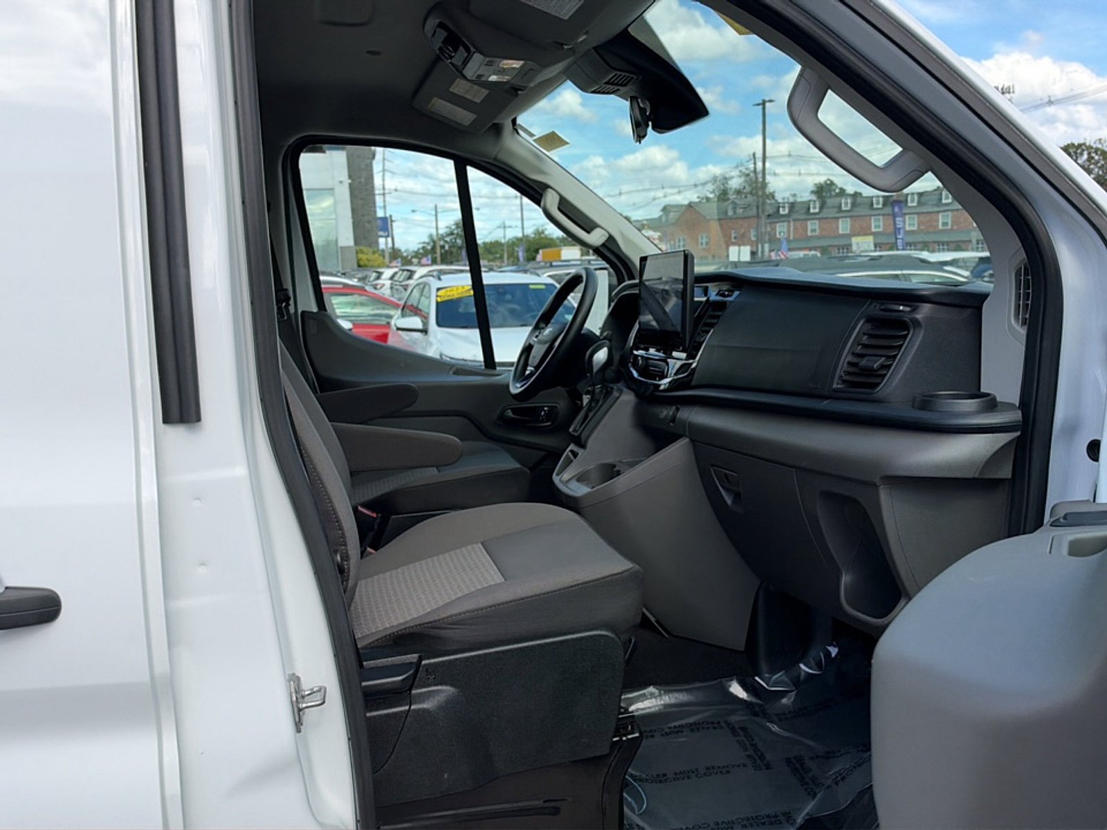 Used 2025 Ford Transit 350 XLT RWD image 14