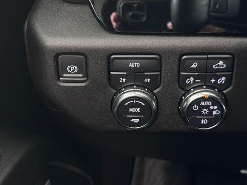 Certified 2024 GMC Sierra 1500 Elevation w/ Elevation Premium Package AWD/4WD image 25