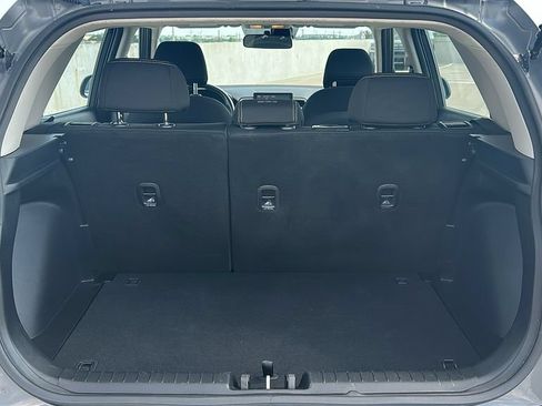Used 2025 Hyundai Venue SEL FWD image 33