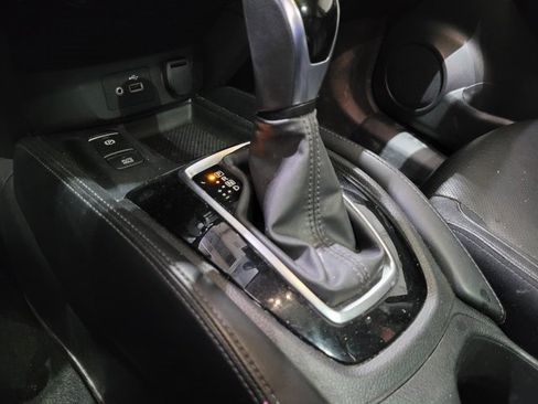 Used 2020 Nissan Rogue SL image 39