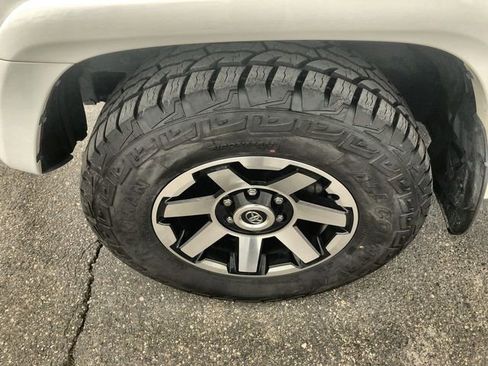 Used 2024 Toyota 4Runner TRD Off-Road image 10