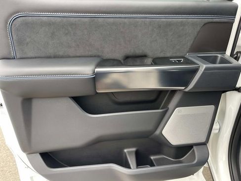 New 2026 Ford F450 Platinum w/ FX4 Off-Road Package image 19