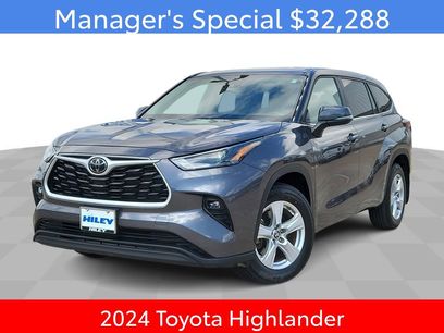Used 2024 Toyota Highlander LE