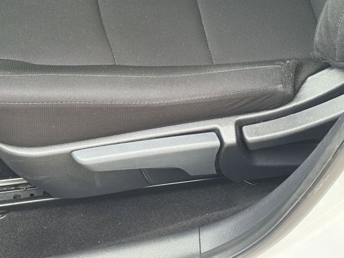 Used 2025 Nissan Sentra S image 23