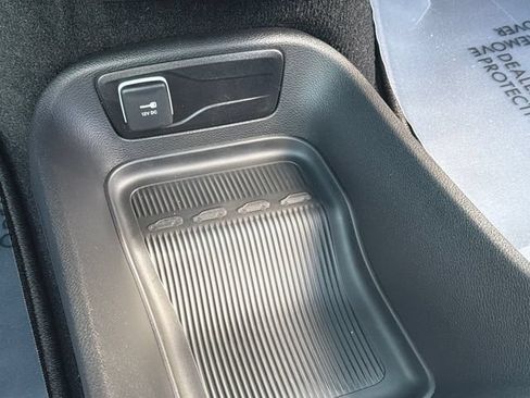 New 2027 Chrysler Pacifica Select FWD image 27