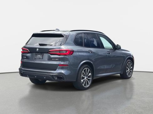 Used 2022 BMW X5 xDrive40i w/ M Sport Package AWD/4WD image 3