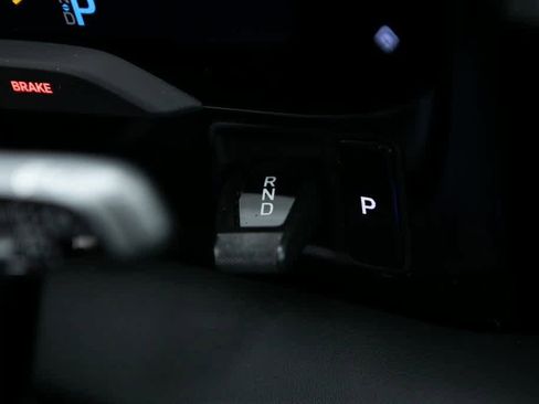 Certified 2022 Porsche Taycan 4 Cross Turismo image 32