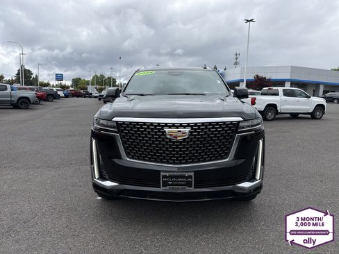 Used 2024 Cadillac Escalade ESV Luxury AWD/4WD image 8