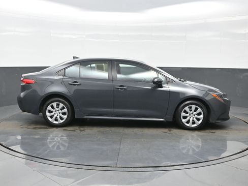 Used 2023 Toyota Corolla LE image 7