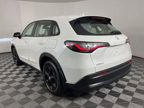 Used 2023 Honda HR-V LX image 7