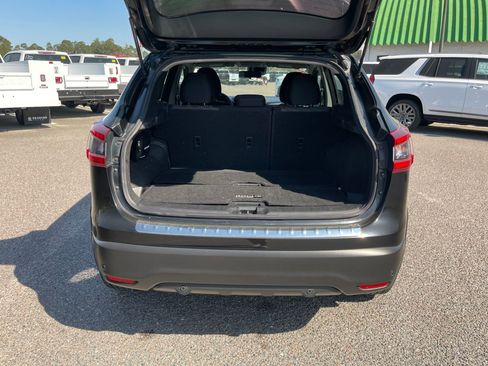 Used 2020 Nissan Rogue Sport SV image 22