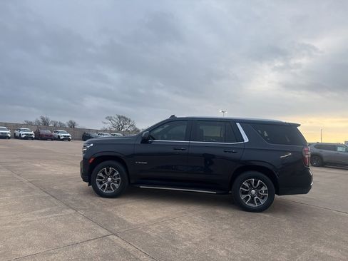 Used 2022 Chevrolet Tahoe LT w/ Luxury Package image 14