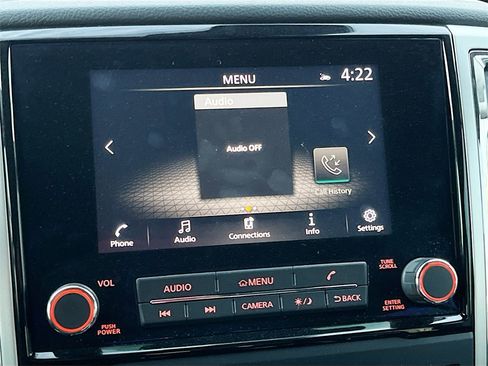 Used 2024 Nissan Titan SV w/ SV Convenience Package image 14