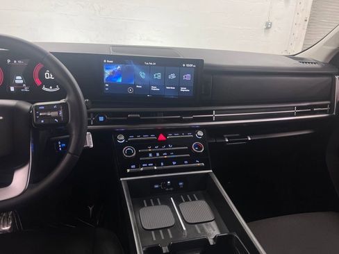 Used 2025 Hyundai Santa Fe SE image 20