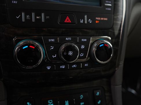 Used 2014 Buick Enclave Leather image 24