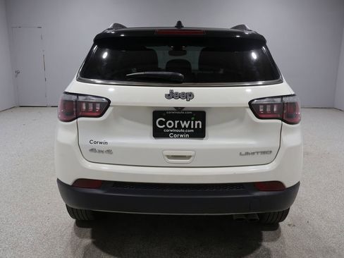 Used 2018 Jeep Compass Limited AWD/4WD image 3