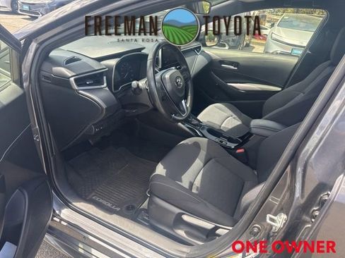 Used 2023 Toyota Corolla SE w/ SE Premium Package FWD image 7
