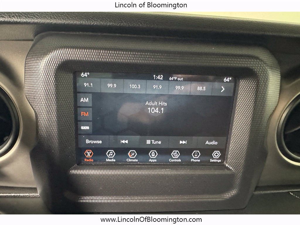 Used 2018 Jeep Wrangler Sport AWD/4WD image 22