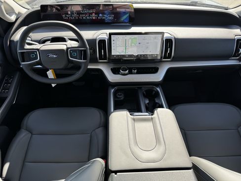 New 2026 Ford Expedition Active image 13