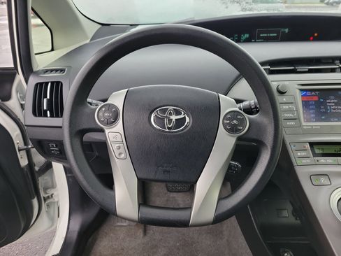 Used 2015 Toyota Prius Three image 21