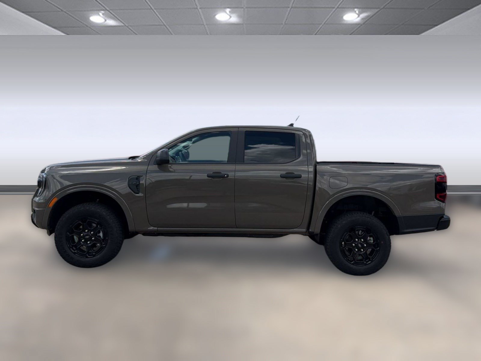 New 2026 Ford Ranger XLT w/ Black Appearance Package RWD image 2