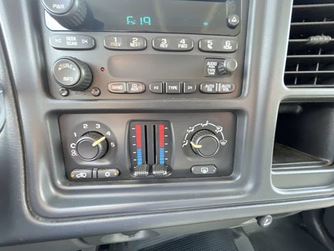 Used 2006 Chevrolet Silverado 2500 LS RWD image 30
