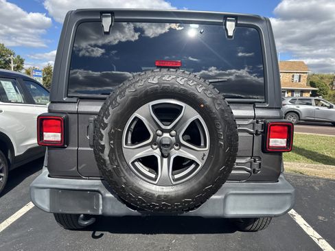 Certified 2021 Jeep Wrangler Sport S image 5