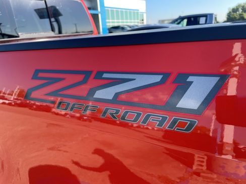 Used 2021 Chevrolet Colorado Z71 image 9