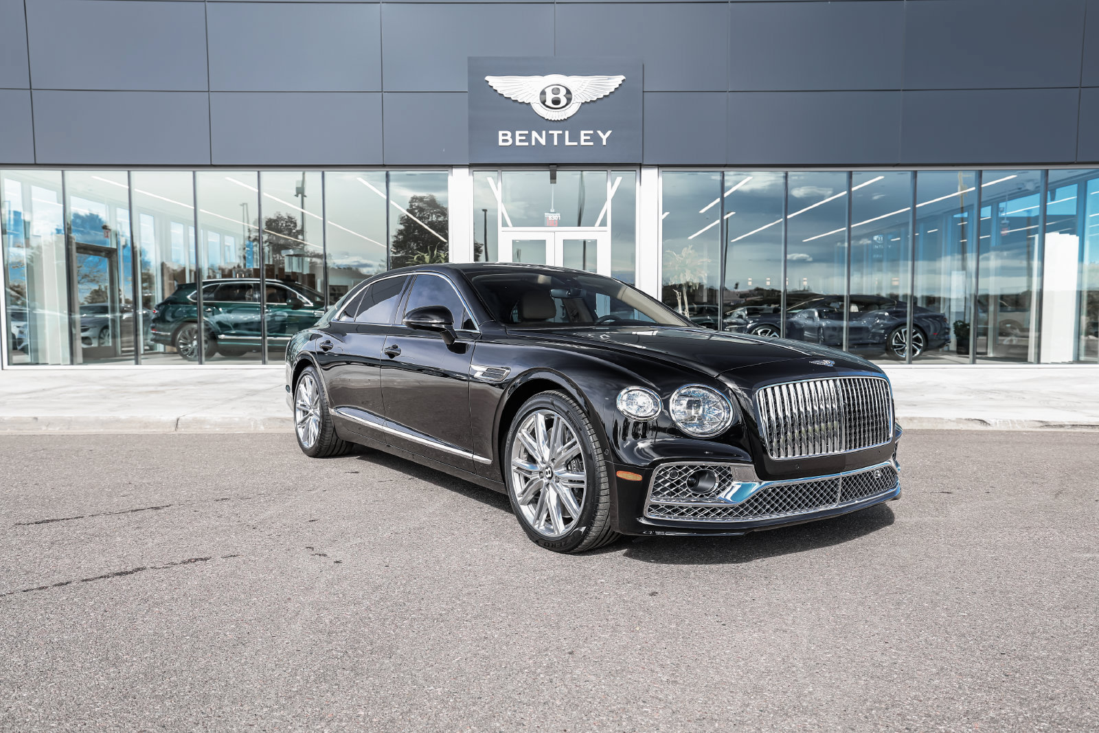 Certified 2022 Bentley Flying Spur V8 AWD/4WD image 17