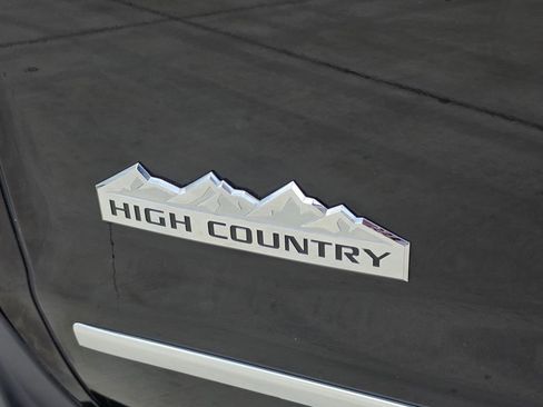 Used 2015 Chevrolet Silverado 1500 High Country w/ High Country Premium Package AWD/4WD image 36