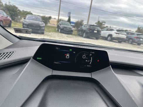 Used 2025 Toyota Prius LE image 7