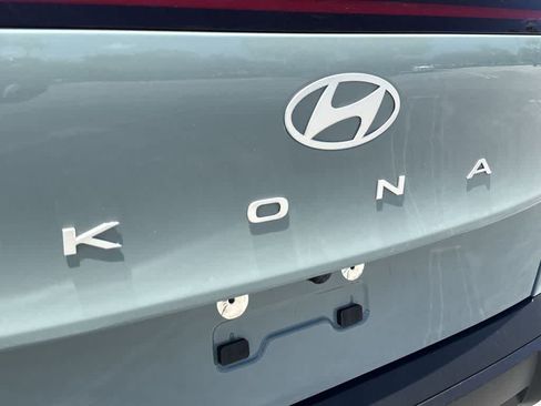 Used 2025 Hyundai Kona SE FWD image 10