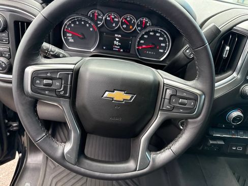 Used 2022 Chevrolet Silverado 1500 LT AWD/4WD image 21