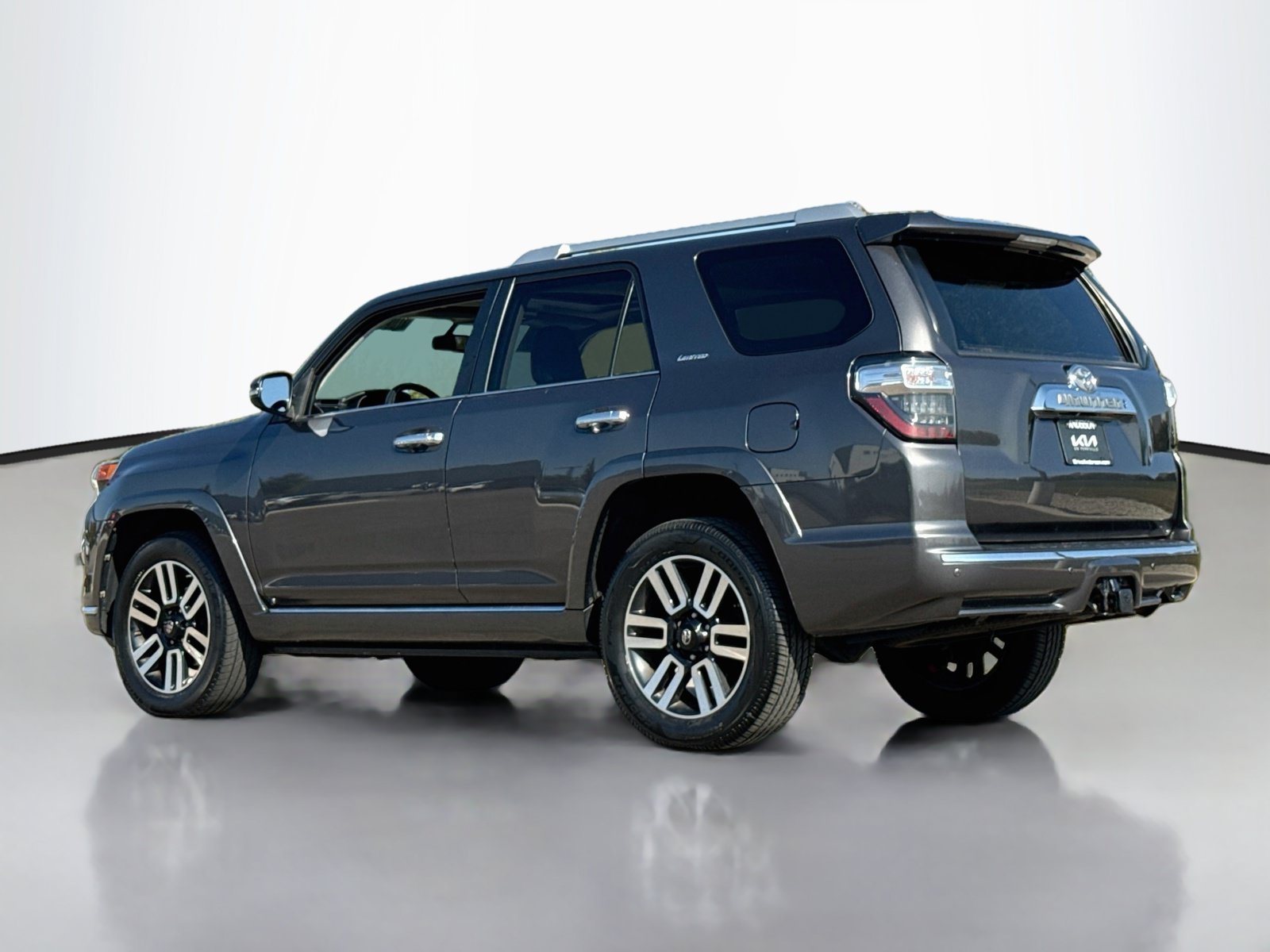 Used 2019 Toyota 4Runner Limited AWD/4WD image 5