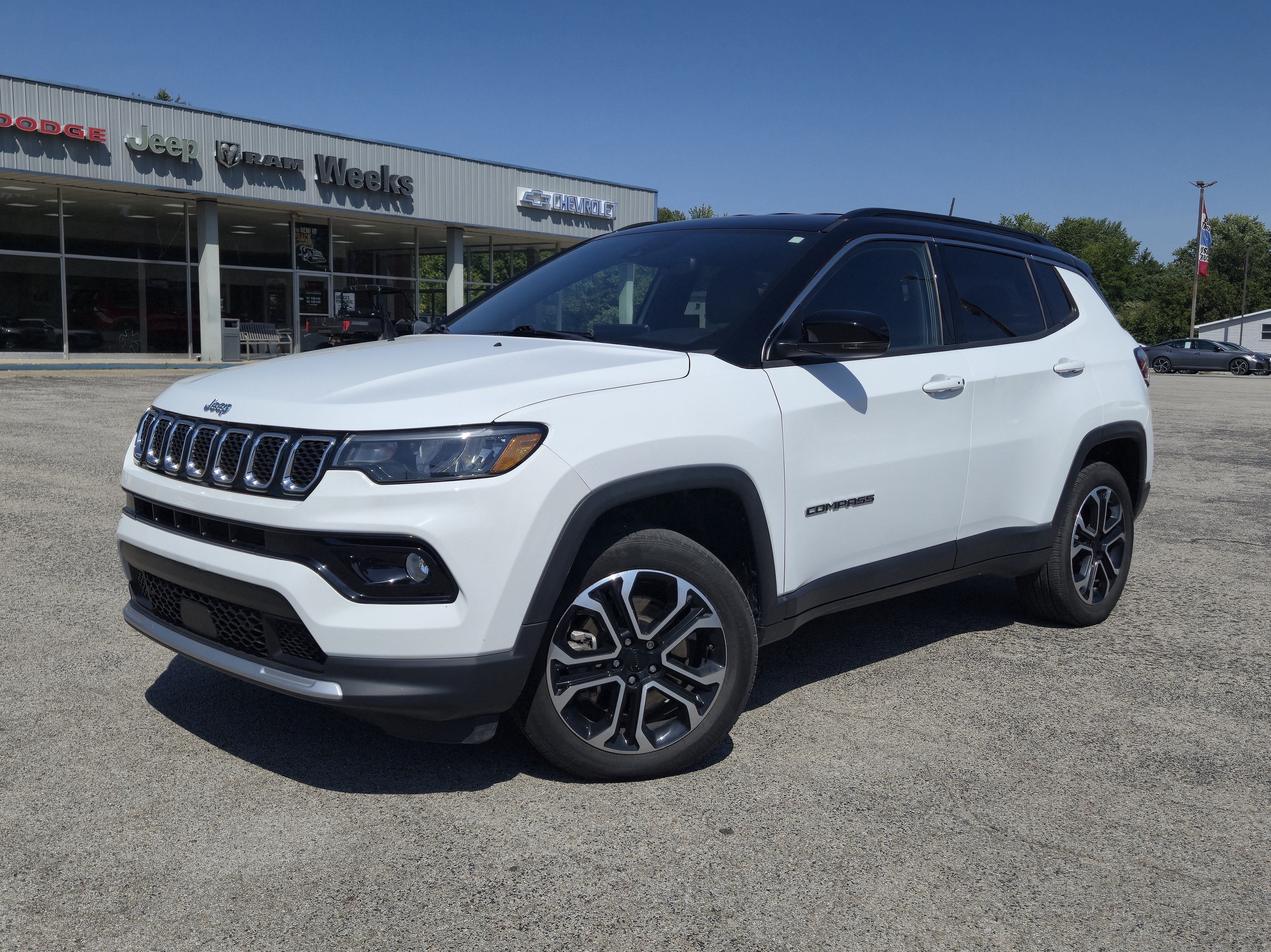 Used 2023 Jeep Compass Limited AWD/4WD image 1