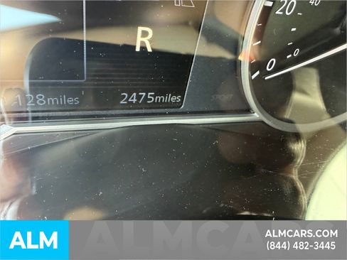 Used 2025 Nissan Versa SV w/ Trunk Package image 23