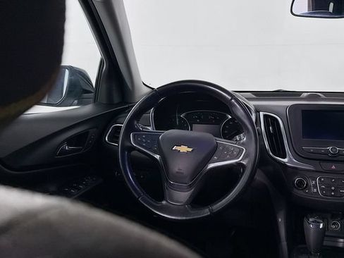 Used 2020 Chevrolet Equinox LT w/ Driver Convenience Package AWD/4WD image 8