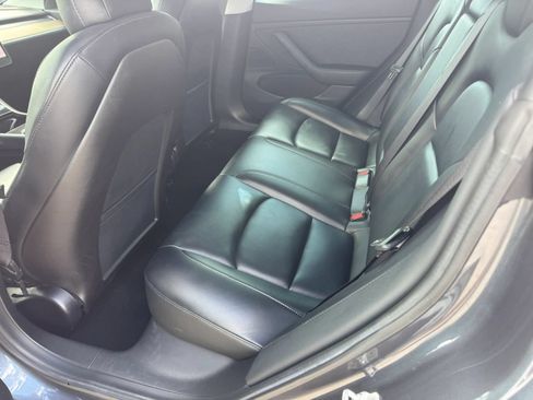 Used 2019 Tesla Model 3 Standard Range RWD image 7