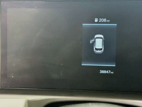 Used 2025 Hyundai Tucson SEL FWD image 18