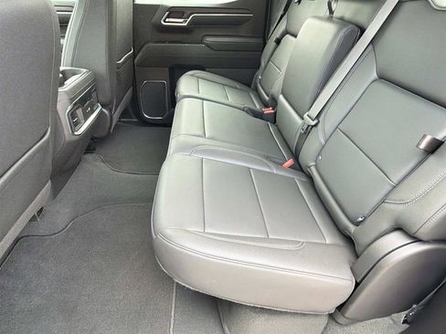 Used 2023 GMC Sierra 1500 SLT w/ SLT Premium Package image 14