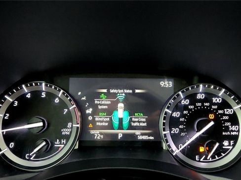 Used 2022 Toyota Highlander XLE AWD/4WD image 28