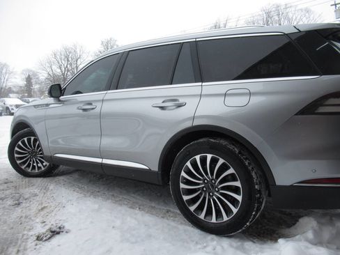 Used 2020 Lincoln Aviator Reserve w/ Equipment Group 201A image 16