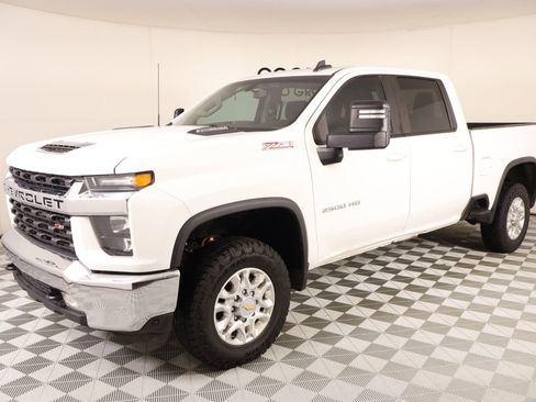 Used 2023 Chevrolet Silverado 2500 LT w/ Convenience Package image 9