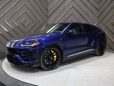 Used 2019 Lamborghini Urus AWD/4WD image 4