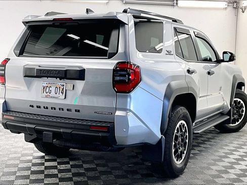 Used 2025 Toyota 4Runner 4WD image 12