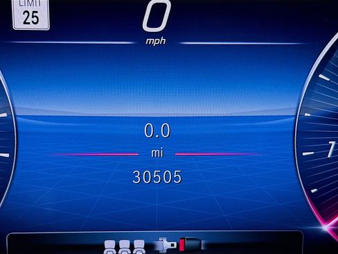 Used 2024 Mercedes-Benz C 300 4MATIC Sedan image 9