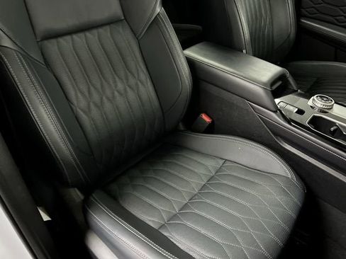 Used 2025 Mitsubishi Outlander SEL AWD/4WD image 29