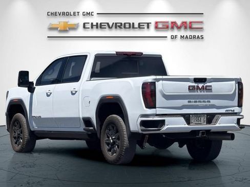 Used 2025 GMC Sierra 2500 AT4 w/ AT4 Premium Plus Package AWD/4WD image 5